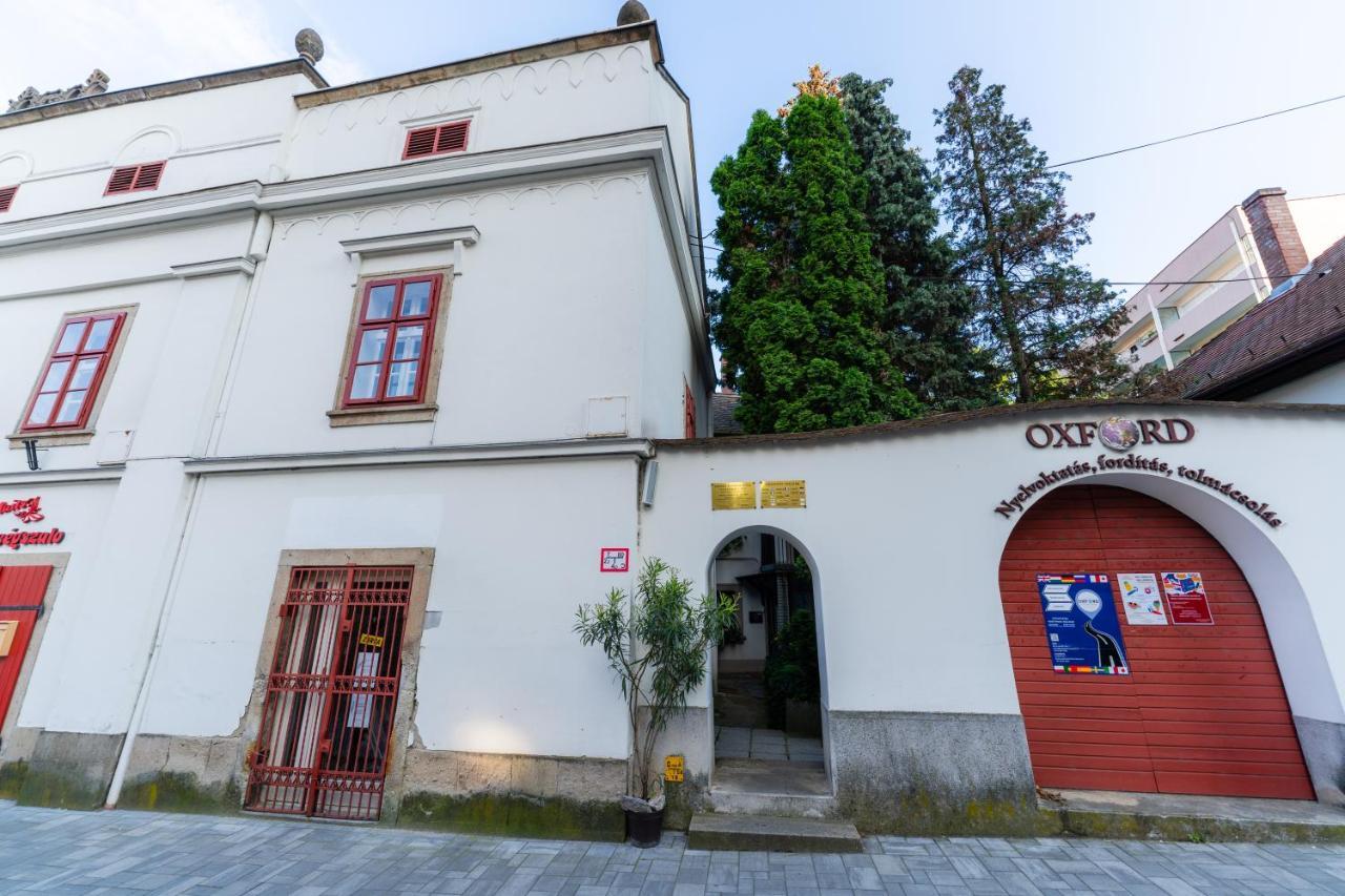 Carlone House Διαμέρισμα Έγκερ Εξωτερικό φωτογραφία